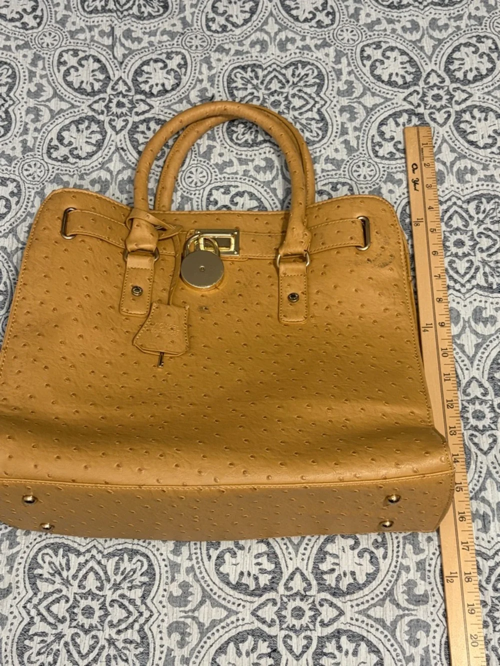 Michael Kors Hamilton Light Tan Ostrich Embossed Leather Tote Gold Hardware - Picture 8 of 15